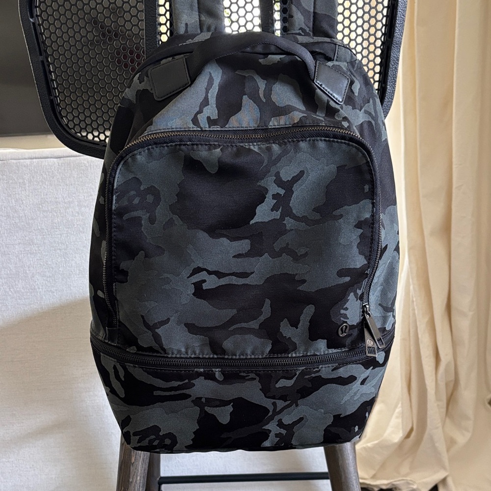 Lululemon City Adventurer Backpack 17L
Jacquard Camo Cotton Obsidian Black